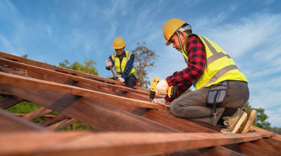 Professional Flat Roofing Installation services in Auburn, IN